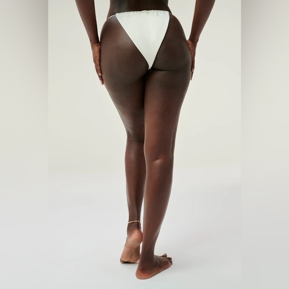 Good American Tiny Ties Bikini Bottoms, Women’s Size 4 - Ivory - Picture 6 of 16